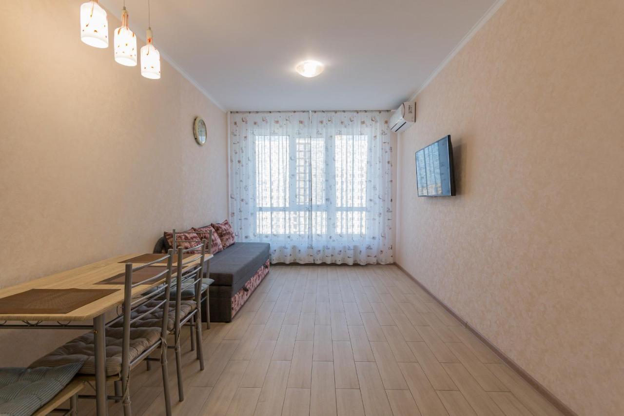 Уютная Квартира В Жк Острова Kryzhanivka Ngoại thất bức ảnh